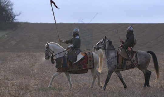 Anda Lovasharc Egyesület és Nyugati Gyepűk Pajzsa Haditorna Egyesület – avar és magyar lovas harcmodor a 7–11. században 