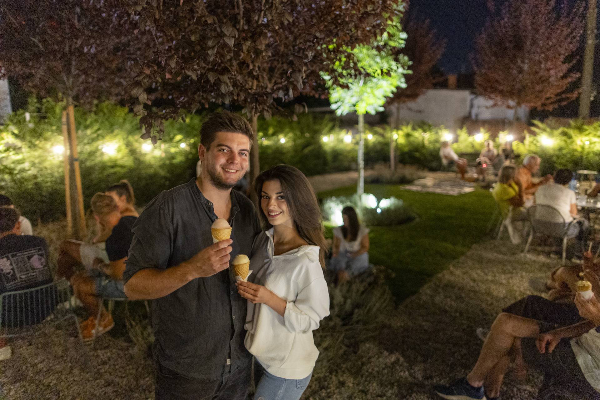 Éjszakai Fagylaltozás fotó: Mészáros Zsolt