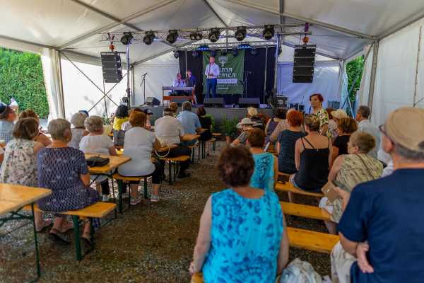 Zsidó udvar megnyitó