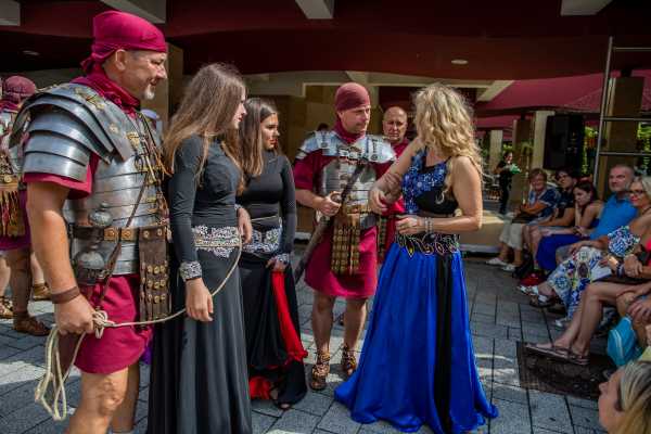 SAVARIA LEGIO – Háremrablás