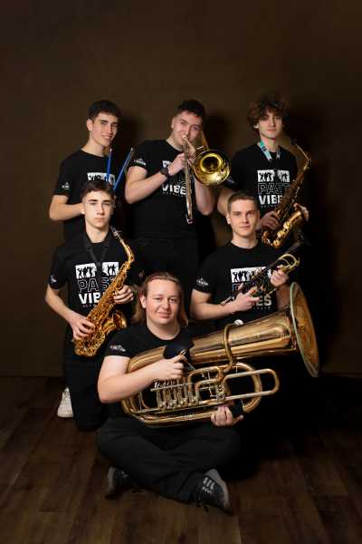 Past Vibes Streetband