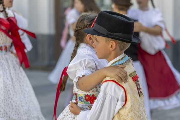  Dr. Pesovár Ernő AMI csoportjainak műsora