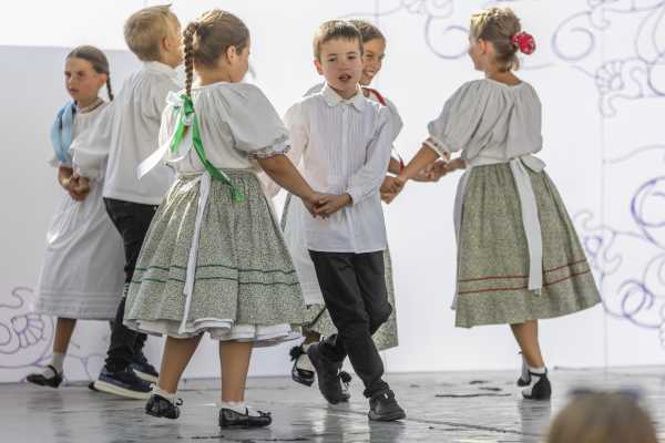 Táncház a Boglya Népzenei Együttessel