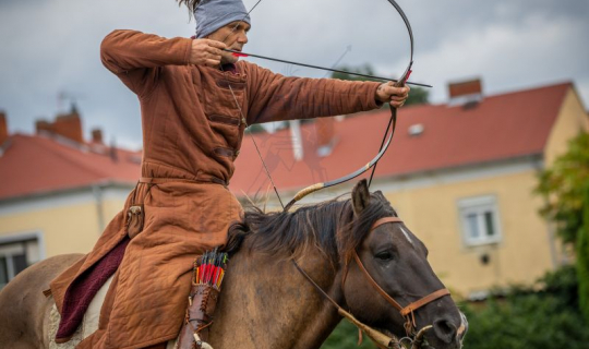 Őr-Nyék Hagyományőrző és Harcművészeti Alapítvány – 10. századi magyar lovas harcászat 